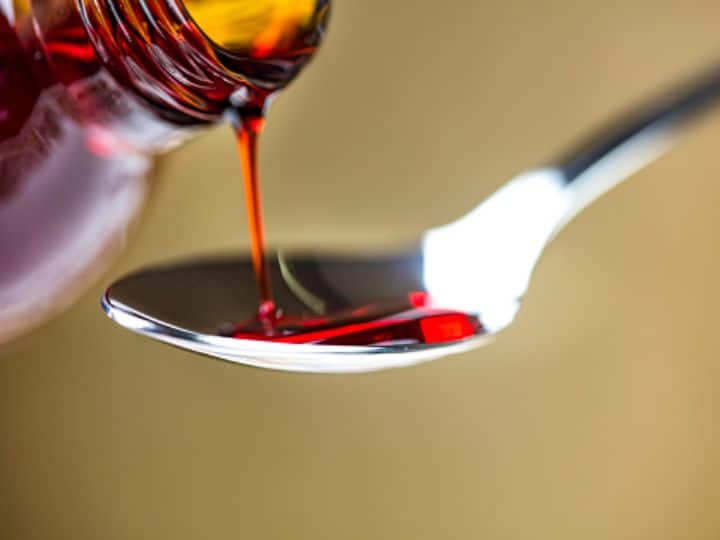 54 Cough Syrup Manufacturers Fail Quality Norms: 54 companies manufacturing cough syrup in India failed the quality test, 141 children died worldwide! કફ સિરપ પીતા પહેલા સાવધાન! ભારતમાં કફ સિરપ બનાવતી 54 કંપનીઓ ક્વોલિટી ટેસ્ટમાં થઈ ફેલ, વિશ્વભરમાં 141 બાળકો મૃત્યુ પામ્યા!