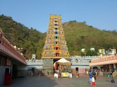 Indrakeeladri : దుర్గగుడి అంతరాలయ దర్శనం టికెట్ రూ.500లకు పెంపు, వివాదాస్పదమవుతున్న నిర్ణయం!