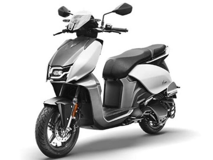 कंपनीने Vida V1 Pro ची किंमत 1.59 लाख रुपये (एक्स-शोरूम) आणि V1 Plus ची किंमत 1.45 लाख रुपये (एक्स-शोरूम) इतकी ठेवली आहे.