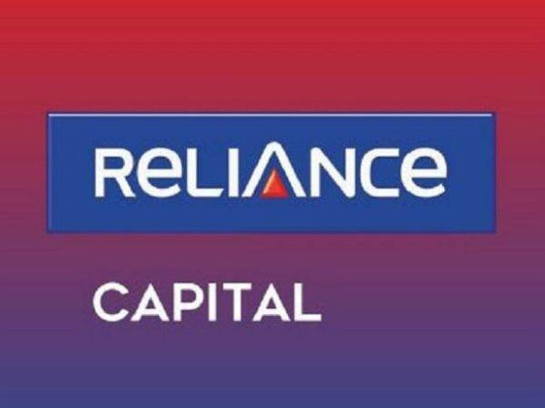 ਰਿਲਾਇੰਸ ਕੈਪੀਟਲ (Reliance Capital) ਅਨਿਲ ਅੰਬਾਨੀ ਦੀ ਕੰਪਨੀ ਹੈ। ਇਹ ਲੰਬੇ ਸਮੇਂ ਤੋਂ ਕਰਜ਼ਾਈ ਹੈ। ਦੱਸਣਯੋਗ ਹੈ ਕਿ ਅਨਿਲ ਅੰਬਾਨੀ ਦਾ ਰਿਲਾਇੰਸ ਗਰੁੱਪ ਕਰਜ਼ੇ ਵਿੱਚ ਡੁੱਬਿਆ ਹੋਇਆ ਹੈ। ਇਸ ਕਾਰਨ ਰਿਲਾਇੰਸ ਕੈਪੀਟਲ ਦਾ ਸਟਾਕ ਲੰਬੇ ਸਮੇਂ ਤੋਂ ਲਗਾਤਾਰ ਡਿੱਗ ਰਿਹਾ ਸੀ। ਫਿਰ ਕੁਝ ਦਿਨ ਪਹਿਲਾਂ ਇਸ ਦੇ ਸ਼ੇਅਰਾਂ ਦਾ ਵਪਾਰ ਬੰਦ ਕਰ ਦਿੱਤਾ ਗਿਆ ਸੀ। ਇੰਨਾ ਹੀ ਨਹੀਂ ਕੰਪਨੀ ਦੇ ਸ਼ੇਅਰ ਐਕਸਚੇਂਜ ਤੋਂ ਹਟਾ ਦਿੱਤੇ ਗਏ। ਰਿਲਾਇੰਸ ਕੈਪੀਟਲ ਹੀ ਅਜਿਹਾ ਸਟਾਕ ਹੈ ਜਿਸ ਨੇ ਨਿਵੇਸ਼ਕਾਂ ਦਾ ਪੈਸਾ ਡੁੱਬ ਕੇ ਬਰਬਾਦ ਕੀਤਾ ਹੈ।