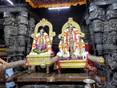 kanchipuram varadharaja perumal temple puratasi 2022 celebration காஞ்சிபுரம்: புரட்டாசி மூன்றாவது சனிக்கிழமை.. அத்திவரதர் கோவிலில் குவிந்த பக்தர்கள்..