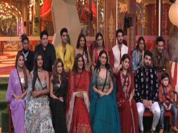 Bigg Boss 16 Salman Khan throws a party for the contestants in the house Manya Sreejita have a heated fight Bigg Boss 16 : सलमान खानने घरातील स्पर्धकांना दिली पार्टी; मान्या-श्रीजितामध्ये जोरदार भांडण