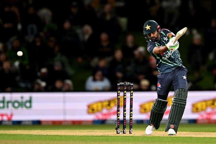 Babar Azam : விராட்கோலி, ரோகித் சர்மா சாதனையை சமன் செய்த பாபர் அசாம்..! பாக். ரசிகர்கள் உற்சாகம்...