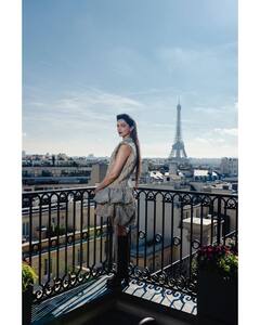 Deepika Padukone: पॅरिस फॅशन वीकसाठी दीपिकानं केला खास लूक; रणवीरच्या आलिया अन् जान्हवीच्या कमेंट्स वेधलं लक्ष