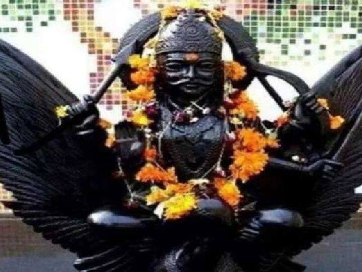 मेष - मेष राशीच्या राशीच्या लोकांना शनि मार्गात असल्यामुळे लाभ होईल. नोकरी आणि व्यवसायात यश मिळेल.