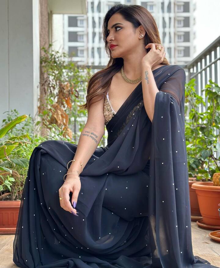ఆషూ రెడ్డి బ్యూటీఫుల్ ఫోటోస్. Image Credit@ Ashu Reddy/ Instagram