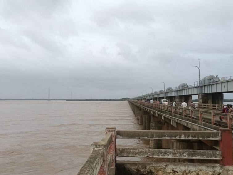 Dowleswaram Barrage also known as Cotton Barrage gets international honour in Andhra Pradesh DNN Cotton Barrage: ధవళేశ్వరం బ్యారేజ్ కు అంతర్జాతీయ గుర్తింపు