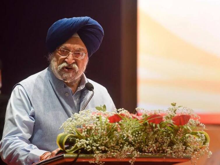 Union minister Hardeep Singh Puri Says No one asked India to stop buying Russian oil Hardeep Singh Puri: భారత్ ఎక్కడి నుంచైనా చమురు తెచ్చుకుంటుంది, ఆ బాధ్యత మాకుంది - కేంద్రమంత్రి కామెంట్స్