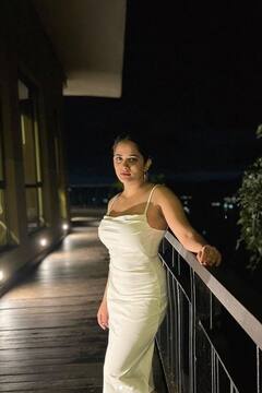 In Pics: काय झाडी, काय पाणी अन् काय त्या अदा; भाग्यश्रीच्या अदांवर चाहते फिदा