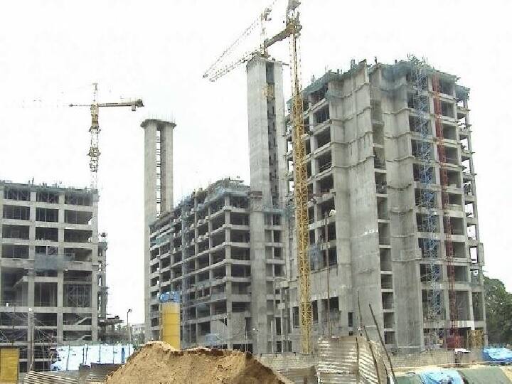 Real Estate Construction Ban in Delhi-NCR effects 5.68 lakh housing construction project know details Delhi-NCR में प्रदूषण रोकने के लिए Construction Ban से रियल एस्टेट सेक्टर पर पड़ेगा बुरा असर! लाखों हाउसिंग यूनिट का काम होगा प्रभावित