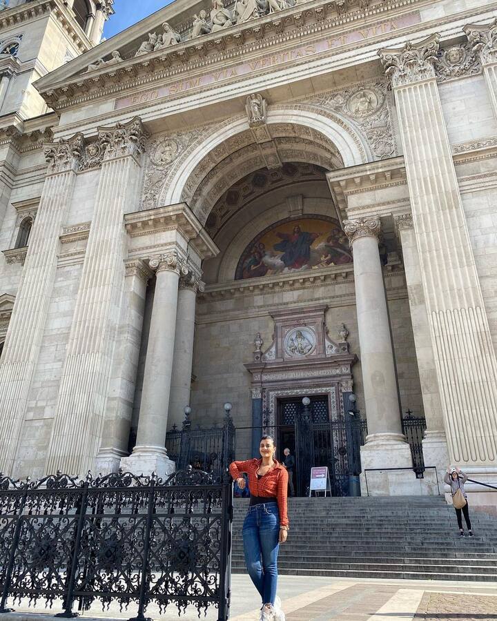 ஹங்கேரியின் தலைநகரான புடாபெஸ்ட்டில் ஐஸ்வர்யா ராஜேஷ்