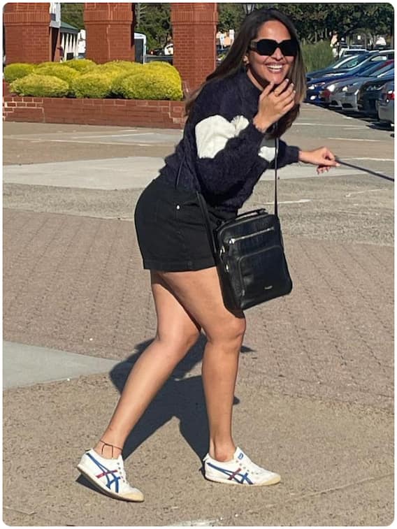 షార్ట్‌లో అనసూయ - స్మైలీ బ్యూటీ గ్లామర్‌పై లుక్కేయండి