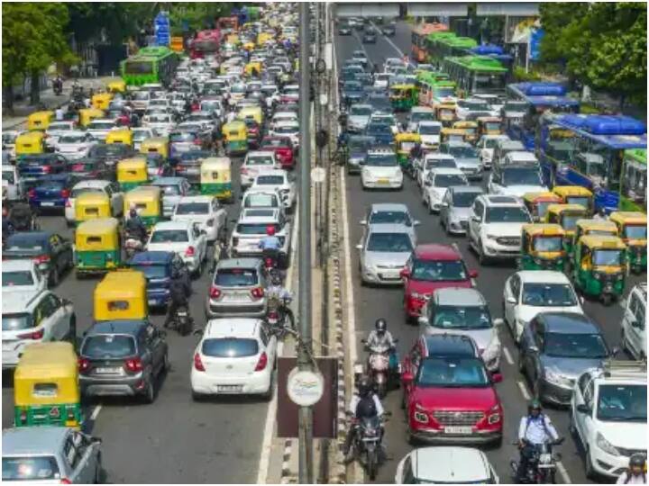 Delhi police traffic advisory for Maharishi Valmiki Jayanti and Eid Milad Un Nabi  procession ann Delhi: महर्षि वाल्मीकि जयंती और ईद मिलाद उन-नबी पर दिल्ली में निकलेंगी धार्मिक यात्राएं, ट्रैफिक एडवाइजरी जारी