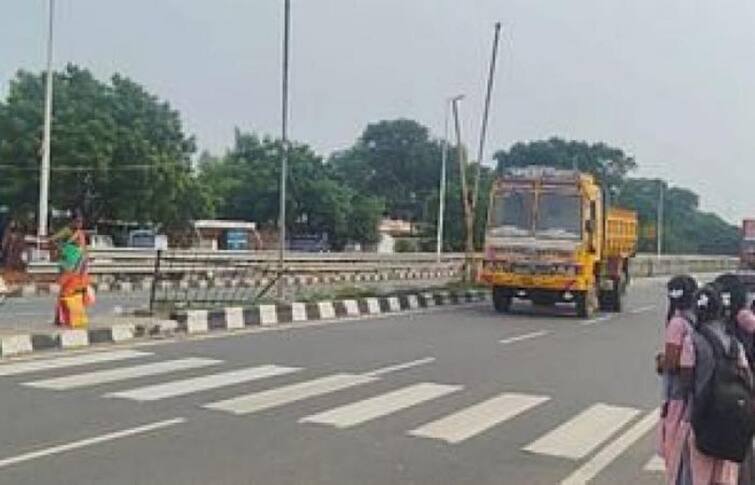 Trichy: Steps should be taken to prevent accidents on national highway in Sirukanur public demand TNN சிறுகனூர்  தேசிய நெடுஞ்சாலை விபத்துகளை தடுக்க வேண்டும் - பொதுமக்கள் கோரிக்கை