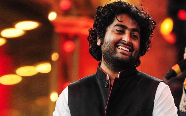 Arijit Singh: The ‘Tum Hi Ho’ singer marked his debut with the popular track ‘Phir Mohabbat’ from Murder 2 (2009) and has been unstoppable since then. Every time Arijit is out with a song the nation has been all praises for him, and the song becomes a chartbuster. The versatile singer is one of the most loved artists in the country and continues to be one of the leading singers in B-Town currently.
