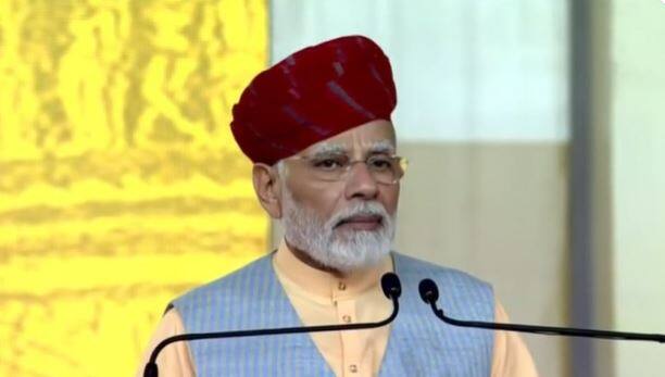 PM Modi inaugurated and laid foundation stones of several projects in Modhera, Mehsana PM Modi in Gujarat: PM મોદીએ મહેસાણાના મોઢેરામાં અનેક પ્રોજેક્ટનું ઉદ્ઘાટન અને શિલાન્યાસ કર્યો