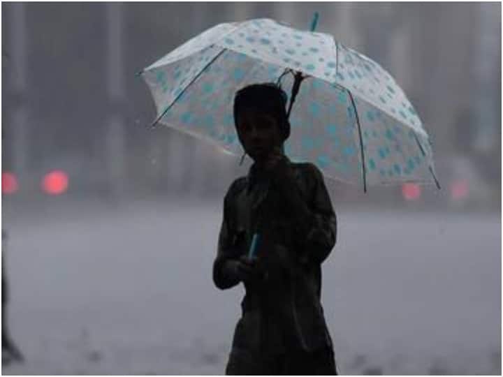 aligarh all classes till 12 would remain closed in view of the rains Aligarh: अलीगढ़ में 11 अक्टूबर तक बंद रहेंगे 12वीं तक के सभी स्कूल, भारी बारिश के चलते जिला प्रशासन का फैसला