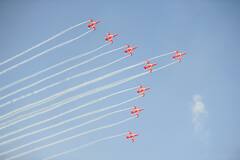 इंडियन एयरफोर्स की ताकत देख थर्राए दुश्मन, राफेल से लेकर सुखोई जैसे फाइटर्स ने दिखाया दम- देखें तस्वीरें