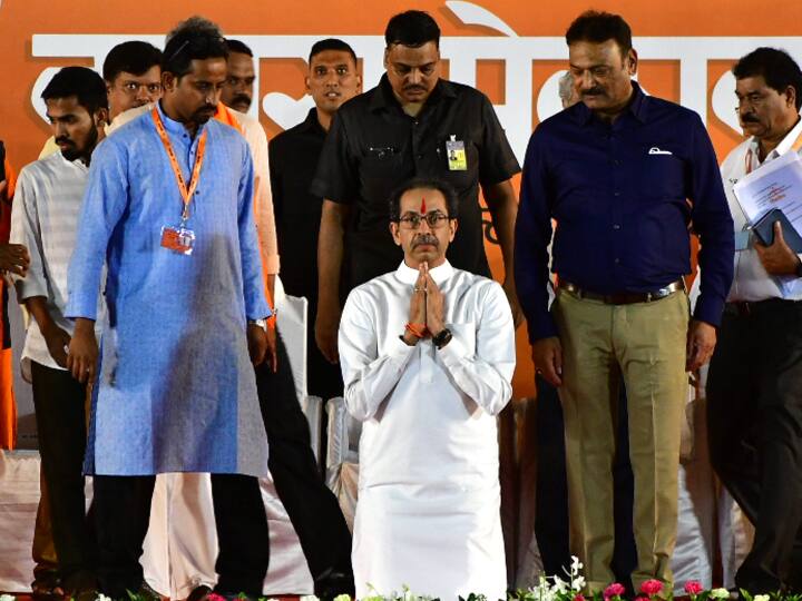 Shiv Sena Symbol Freez: 'चुनाव चिह्न और नाम पर जल्द आखिरी फैसला ले चुनाव आयोग', सिंबल फ्रीज होने के बाद उद्धव ठाकरे की अपील Shiv Sena symbol freeze Uddhav Thackeray fraction gives 3 choices for poll symbol Shiv Sena Symbol Freez: 'चुनाव चिह्न और नाम पर जल्द आखिरी फैसला ले चुनाव आयोग', सिंबल फ्रीज होने के बाद उद्धव ठाकरे की अपील
