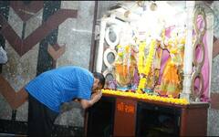 Arvind Kejriwal PHOTO: હનુમાનજીના મંદિરે દર્શન કરવા પહોંચ્યા કેજરીવાલ, જુઓ તસવીરો