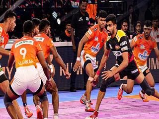 Pro Kabaddi League 2022: रोमांचक मुकाबले में बेंगलुरु बुल्स ने मारी बाज़ी, पुनेरी पलटन को दी करारी शिकस्त