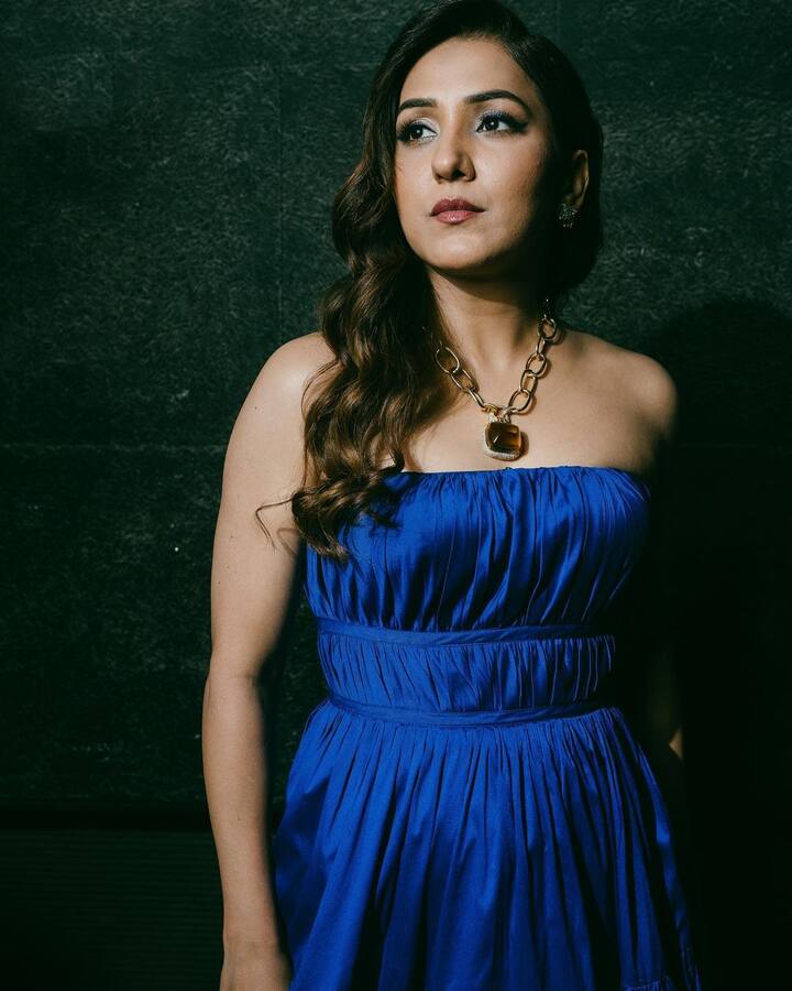 Neeti Mohan: Neeti won us all with the popular track ‘Ishq Wala Love’ from Karan Johar’s ‘Student of The Year’ (2012). Over the years she has sung songs in different languages namely Kannada,Tamil, Telugu and Marathi as well. Neeti has been an absolute favourite of the audiences over the years and every time we hear her voice, we love it.