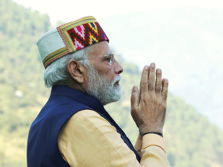 Modi In Gujarat: PM To Declare Modhera As India's First Solar-Powered Village Today Modi In Gujarat: PM To Declare Modhera As India's First Solar-Powered Village Today