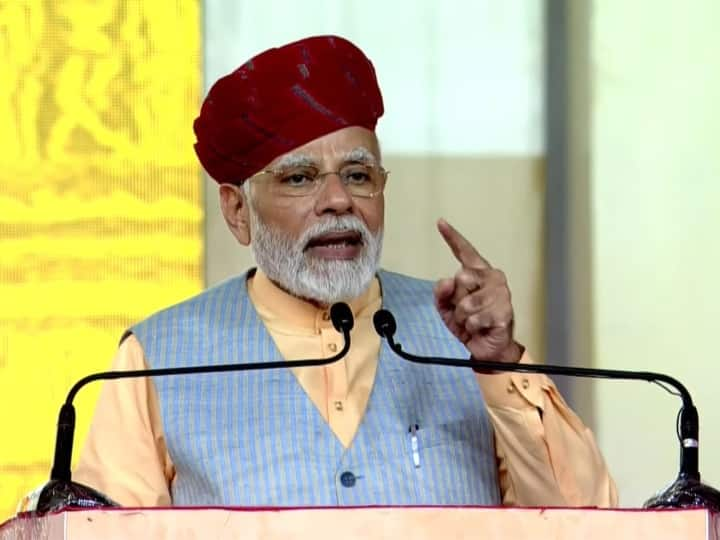 PM Modi Address to Public meeting in Modhera said Entire North Gujarat New Energy Communication PM Modi Gujarat Visit: गुजरात की जनता ने मेरी जाति को देखे बिना मुझे चुनाव जिताया, मेहसाणा में बोले पीएम मोदी