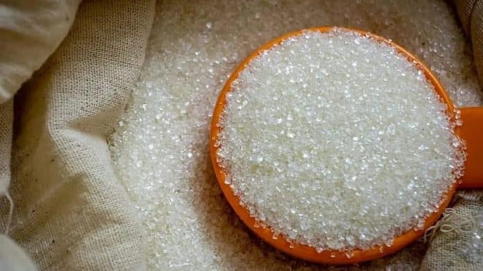 we should take 2 spoon sugar in day Health tips :   ખાંડ અને નમકનું અતિરેક સેવન છે સફેદ ઝેર, જાણો દિવસમાં કેટલી માત્રામાં લેવુ હિતાવહ