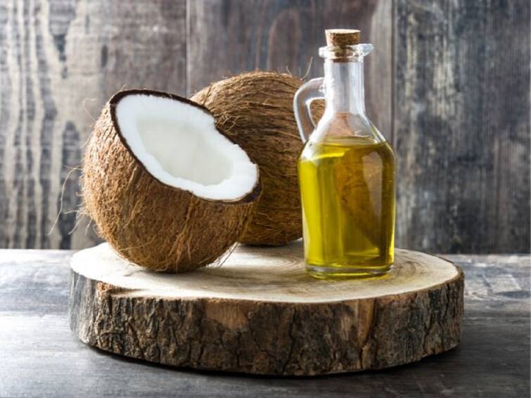 This Body Polishing Ingredient Won't Burn A Hole In Your Pocket And Make Skin Glow Ayurveda Tips: உடலை பொலிவுடன் வைத்திருக்கும் தேங்காய் எண்ணெய் குளியல்! செய்முறை எப்படி?