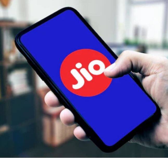 most cheapest and useful plan of reliance jio with 399 rs for postpaid users Reliance Jioનો સૌથી વધુ ફાયદાવાળો પ્લાન, હવે માત્ર 399 રૂપિયામાં તમને ફ્રીમાં મળશે Netflix અને Prime Video સબ્સક્રિપ્શન, જાણો ડિટેલ્સ.......