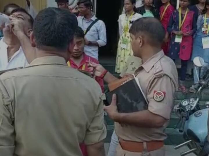 Varanasi News Video of changing clothes of women captured in CCTV in a Hotel ANN Varanasi News: होटल में महिलाओं के कपड़े बदलने का वीडियो सीसीटीवी में हुई रिकॉर्ड, अब पुलिस लेगी एक्शन