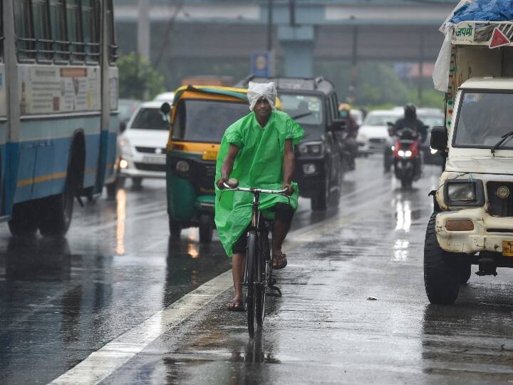 Rain Continuted for two days in Delhi temperature dropped by 7 degrees ANN Delhi Rain: दिल्ली में दो दिनों से हो रही बारिश, 7 डिग्री तक गिरा तापमान, 11 अक्तूबर के बाद मौसम होगा साफ