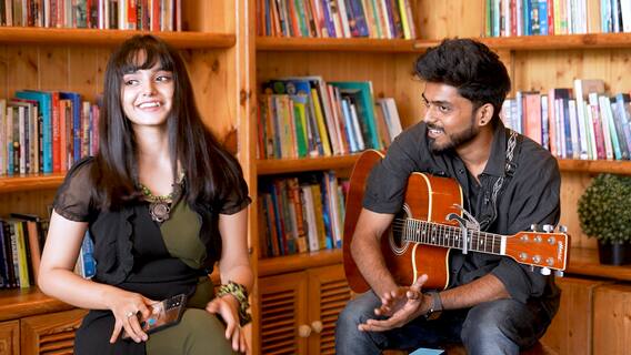 Badshah और Yo-Yo के गानों में लगा English तड़का | ENT LIVE