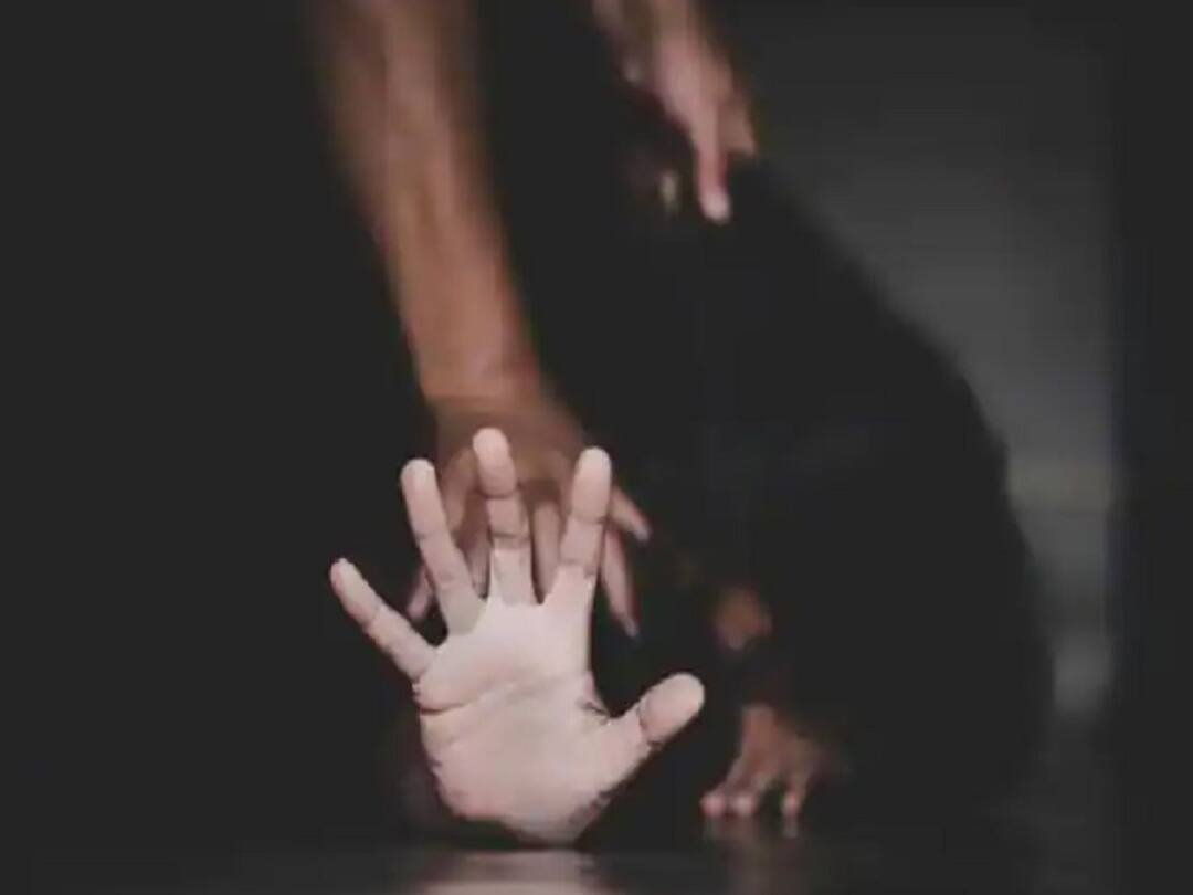 Crime:  மாடல் நடிகைக்கு நிகழ்ந்த கூட்டு பாலியல் வன்கொடுமை.. தோழியும் உடந்தை.. பதறவைத்த கேரள சம்பவம்..