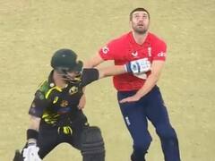 ‘ये बेईमानी है…’ मैथ्यू वेड की इस हरकत पर जॉस बटलर ने नहीं की अपील, पूर्व भारतीय गेंदबाज़ ने सुनाई खरी-खोटी