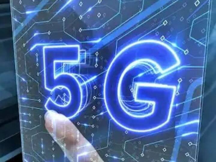 5G in India: ভারতের বেশ কিছু শহরে ইতিমধ্যেই চালু হয়েছে ৫জি পরিষেবা। জিও এবং এয়ারটেল - এই দুই টেলিকম সংস্থার তরফে ভারতে ৫জি পরিষেবা চালু করা হয়েছে।