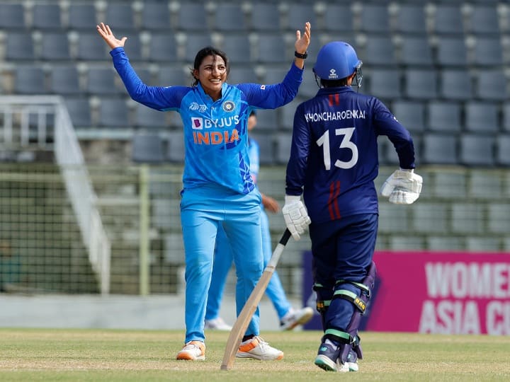 Womens Asia Cup 2022 INDW vs THIW Indian Womens team reach in Semifinal Women's Asia Cup 2022: भारतीय महिला गेंदबाजों ने थाईलैंड को महज 37 रन पर समेटा, धमाकेदार जीत के साथ सेमीफाइनल में हुई एंट्री