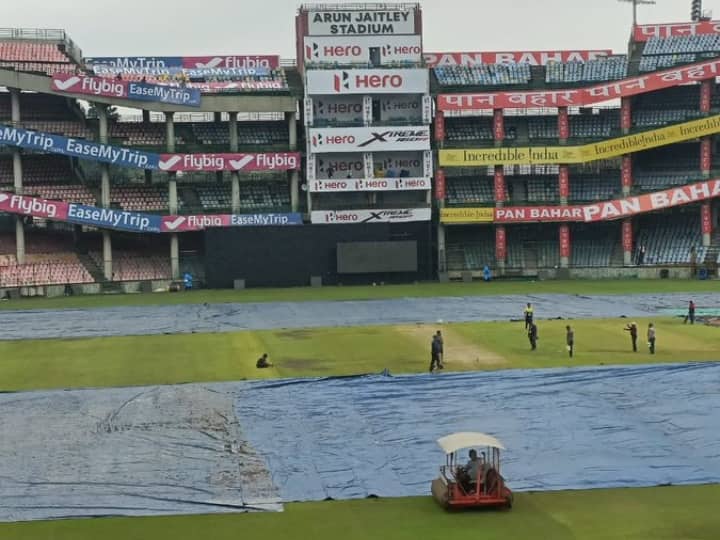 It is raining incessantly in Delhi ahead of the last ODI match between India and South Africa IND vs SA 2022: IND vs SA 2022: भारी बारिश के बीच दिल्ली पहुंची भारतीय टीम, आज खेला जाएगा सीरीज का निर्णायक मैच