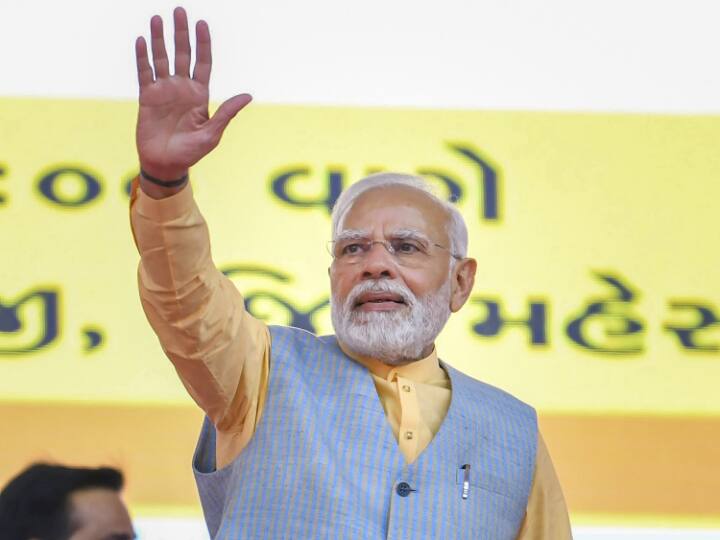 PM Modi Gujarat Visit Today the second day of PM Modi Gujarat tour will give 9 thousand 460 crores to Bharuch and Jamnagar PM Modi Gujarat Visit: पीएम मोदी के गुजरात दौरे का आज दूसरा दिन, भरूच और जामनगर को देंगे 9 हजार 460 करोड़ की सौगात