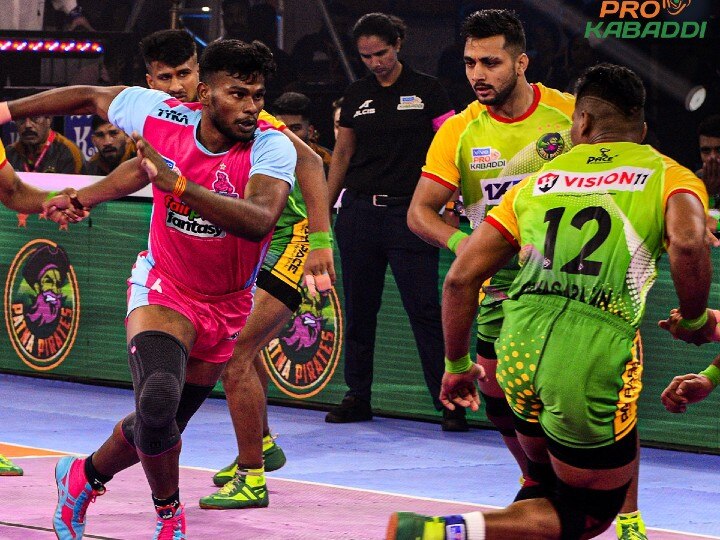 Pro Kabaddi:  பரபரப்பான ஆட்டம்: ப்ரோ கபடியில் டேபிள் டாப்பராக நிலைநிறுத்திக்கொண்ட பெங்களூரு அணி