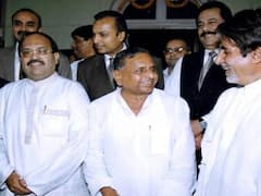 Amitabh Bachchan અને Mulayam Singh Yadavની દોસ્તી, જ્યારે બધા કામ છોડી બીગ બીના ઘરે પહોંચ્યા નેતાજી