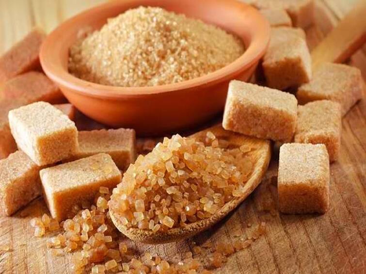 Healthy Living 6 Effective Health Benefits Of Brown Sugar உடலுக்கு வலிமையையும், பொலிவையும் தரும் நாட்டு சர்க்கரை - எவ்வாறு உணவில் சேர்த்துக் கொள்வது?