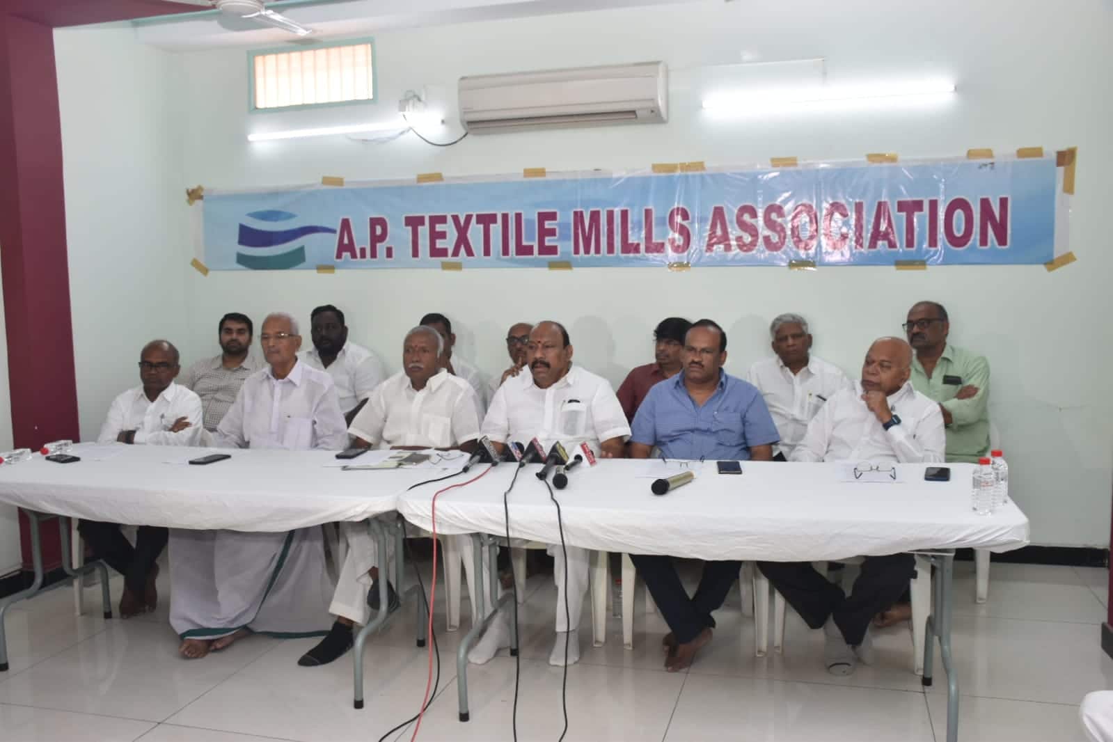 AP Spinning Mills : టెక్స్ టైల్ రంగంలో తీవ్ర సంక్షోభం, రేపటి నుంచి స్పిన్నింగ్ మిల్లులు బంద్!