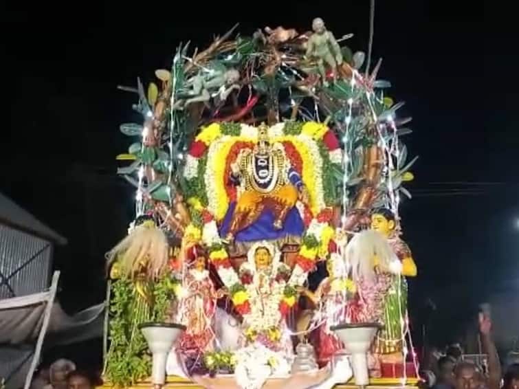 Sri kalyana venkataramana swamy Temple Darshan details Spiritual கரூர் : ஸ்ரீ கல்யாண வெங்கடரமண சுவாமி கோவிலில் இத்தனை சிறப்புகளா? கோவிந்தா கோஷத்துடன் தரிசித்த பக்தர்கள்