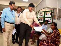 கரூர் மக்கள் குறைதீர்க்கும் நாள் கூட்டம் - 356 மனுக்கள் பெறப்பட்டது