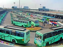 டீலக்ஸ் பேருந்தில் மழை நீர் வழிந்த விவகாரம்: ரூ.50 ஆயிரம் இழப்பீடு வழங்க  அரசு போக்குவரத்து கழகத்திற்கு உத்தரவு