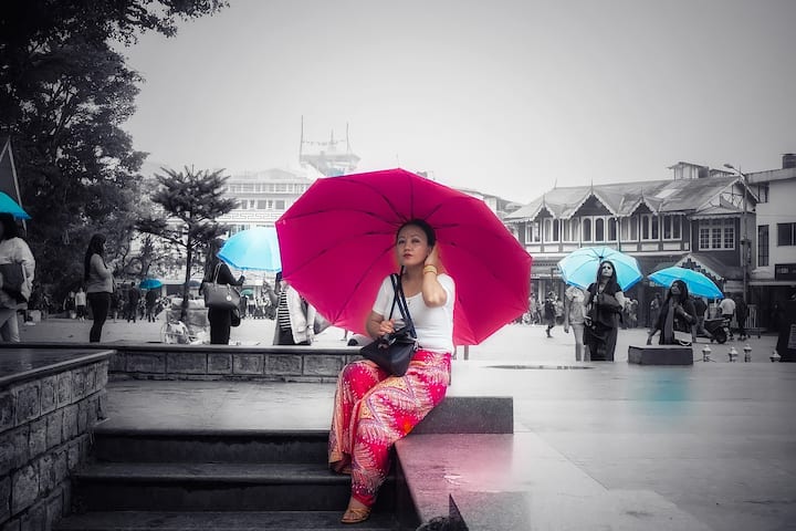 মঙ্গলবার ভারী বৃষ্টির পূর্বাভাস রয়েছে দার্জিলিং, কালিম্পং, আলিপুরদুয়ার, জলপাইগুড়ি ও কোচবিহার জেলায়।