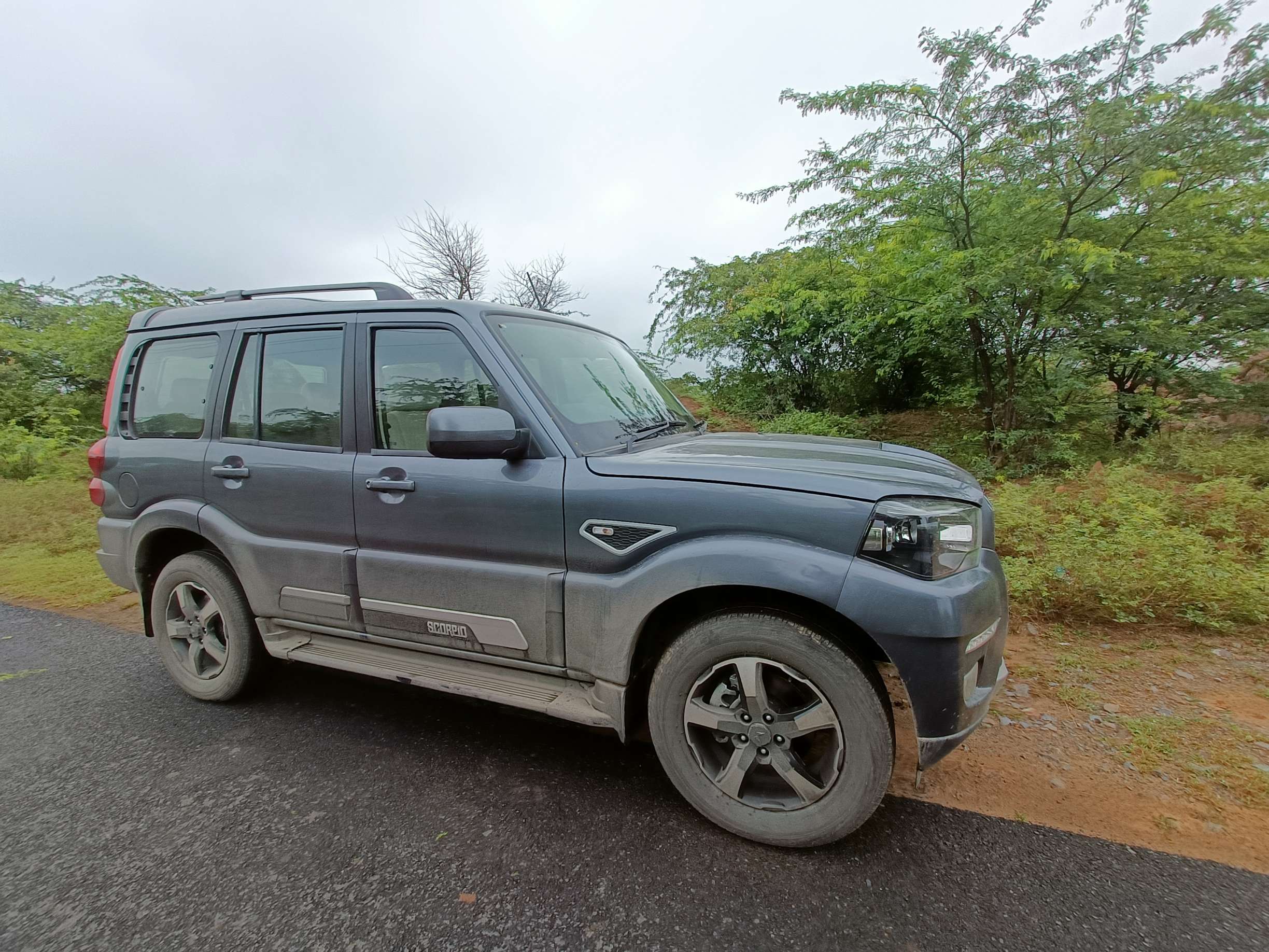 Mahindra Scorpio Classic Review 2022 Tough SUV with Crucial Updates Performance Look Features