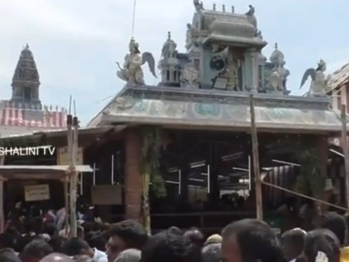 கரூர் : ஸ்ரீ கல்யாண வெங்கடரமண சுவாமி கோவிலில் இத்தனை சிறப்புகளா? கோவிந்தா கோஷத்துடன் தரிசித்த பக்தர்கள்